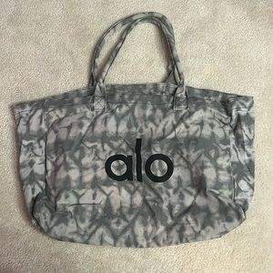 NWOT Alo Yoga Tote Bag